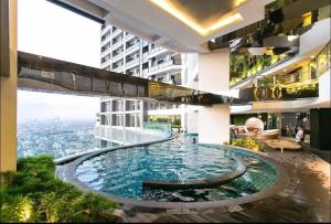 Gramercy Residences with Free Pool, WIFI, Sauna and Gym