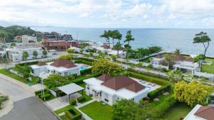Luxury 2BR Villa in Ocean Village by Santa Fe
