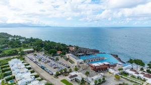 Luxury 2BR Villa in Ocean Village by Santa Fe