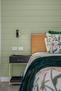 Kanga Views-Cozy Winter Couples Retreat
