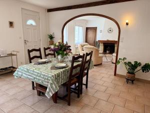Gîte de plain-pied avec parking, animaux OK - 4 pers. - FR-1-491-481