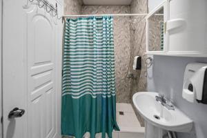 Cheap Hotel Room in Sosua Center