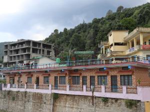 Chaukhamba view stay