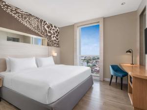 Mercure Solo