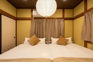 Tsurumibashi Residence