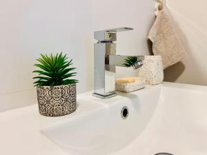 Lindo Apartamento en Pueblo Libre - TV - HBO Max