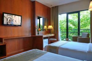 Oak Tree Emerald Hotel & Coventions Semarang