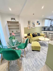 Cosy two bed garden flat Nottinghill