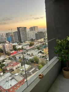 Moderno y acogedor a pasos Metro Irarrázaval