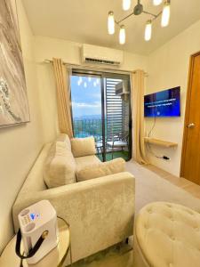 NEW! The Hive Residences - 1BR with Balcony & FREE Parking at Casa Arbo