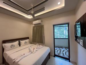 Silver Mist Residency