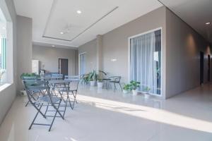 RedDoorz Plus near Siloam Hospital Balikpapan