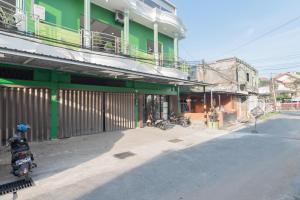 RedDoorz Plus near Siloam Hospital Balikpapan