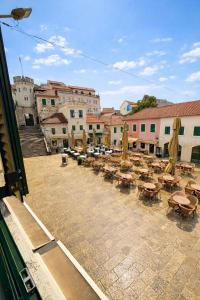 Clock Tower Apartments Old Town Herceg Novi
