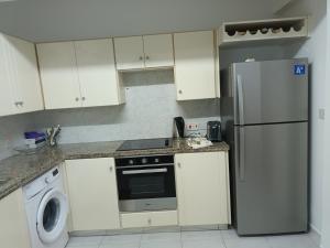 Extra big 4 bedroom vill, beach across the road