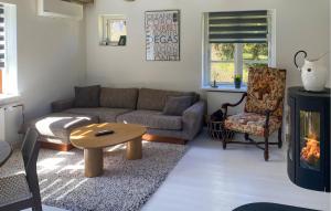 Cozy Home In Tisvildeleje With Wifi