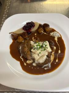 Gasthaus zum Hirsch Hotel - Restaurant