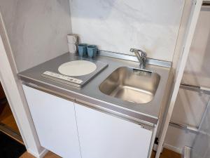 TP201 2LDK Family Home, Access to JR Kinshicho and Oshiage, 1 Double Bed and 2 Single Beds, Sleeps 4