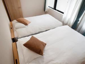 TP201 2LDK Family Home, Access to JR Kinshicho and Oshiage, 1 Double Bed and 2 Single Beds, Sleeps 4