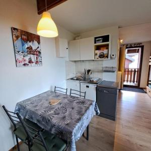 Bernex, appartement T2 pied des pistes, balcon, parking