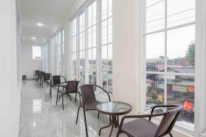RedDoorz near Rita Super Mall Purwokerto
