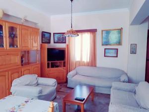 Elenis house