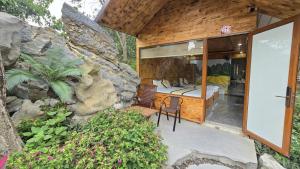 Xuan Son Lakeside Bungalow