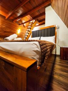 Majestic Wood Cabin