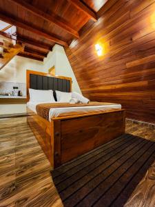 Majestic Wood Cabin