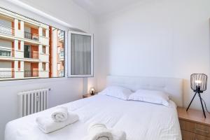 MYN3 - Beautiful modern 2BDR apartment, with sea view