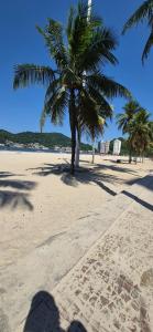 1 quadra da praia, 4P, Ar Condicionado, vaga de garagem