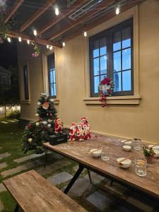 Village Novaworld BBQ Garden