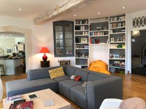 Grande maison familiale hyper calme avec jacuzzi au coeur de Cognac
