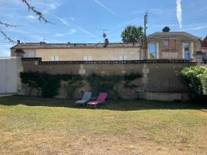 Grande maison familiale hyper calme avec jacuzzi au coeur de Cognac