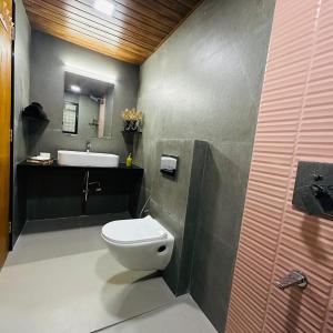 StayLuxe Rooms & Apartments Near BKC, Chembur