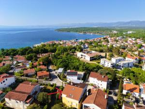 Vanessa Sea View Duplex Penthouse, Njivice
