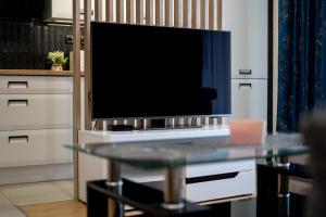 Tauron Arena Chic Apartment by BookingHost