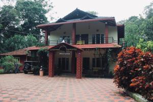 Kotekad estate stay