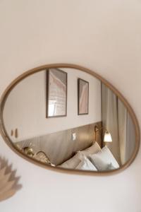 Mesogitonia House