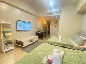 2 Bed Studio Condotel Across NAIA Terminal 3