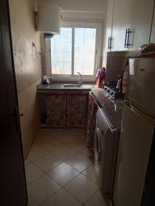 Appartement calme avec piscine à Tamaris Wifi et TV