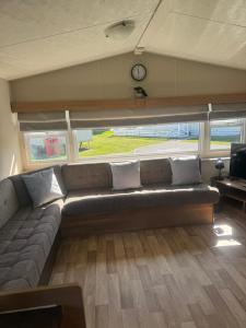 Cabin Sleeps 6 with WiFi