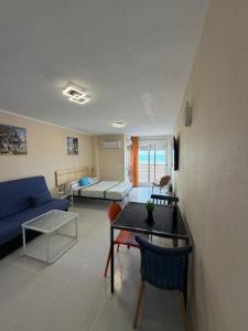 estudio en primera línea de la playa de San Antonio Cullera