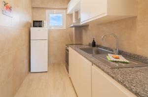 DOLS MAR APARTMENTS