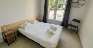 Secure parking - 10 min walk from the city walls
