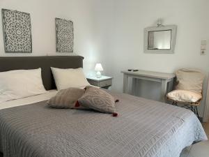 pension Violeta studio residence at Livadia beach