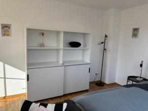 Moderne Ferienwohnung mit Seeblick in Herrsching