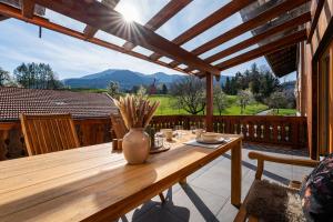 Fischerhof Samerberg - Auszeit mit Bergblick & Balkon