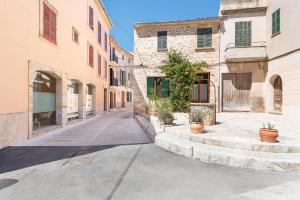 Can Calco old town