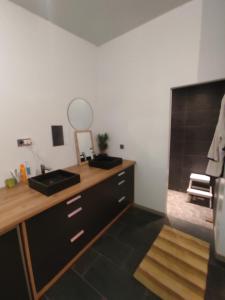 Saint varent guest place